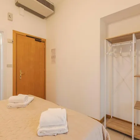 Clift Hotel 2*