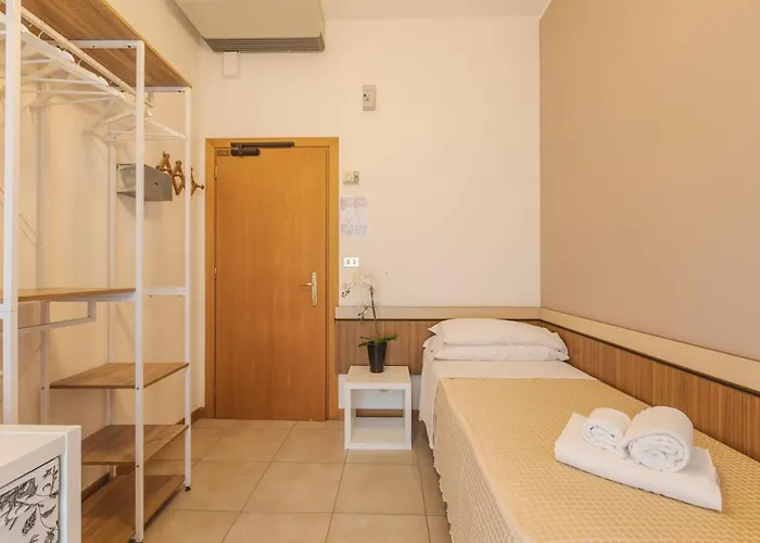 Hotel Clift 2*