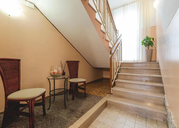 Clift Hotell 2*