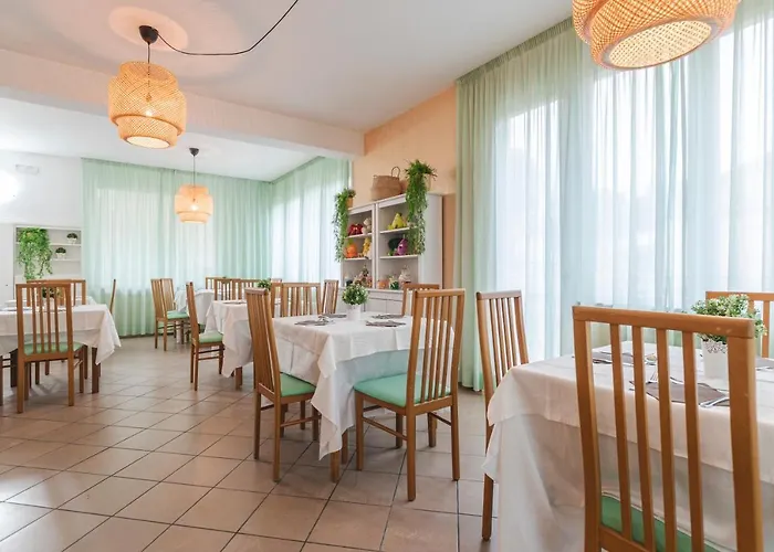 Clift Hotell 2*