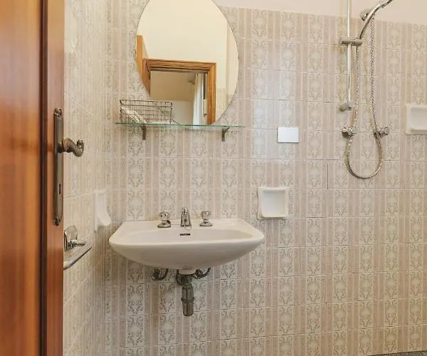 Clift 2* تّشيرفييا